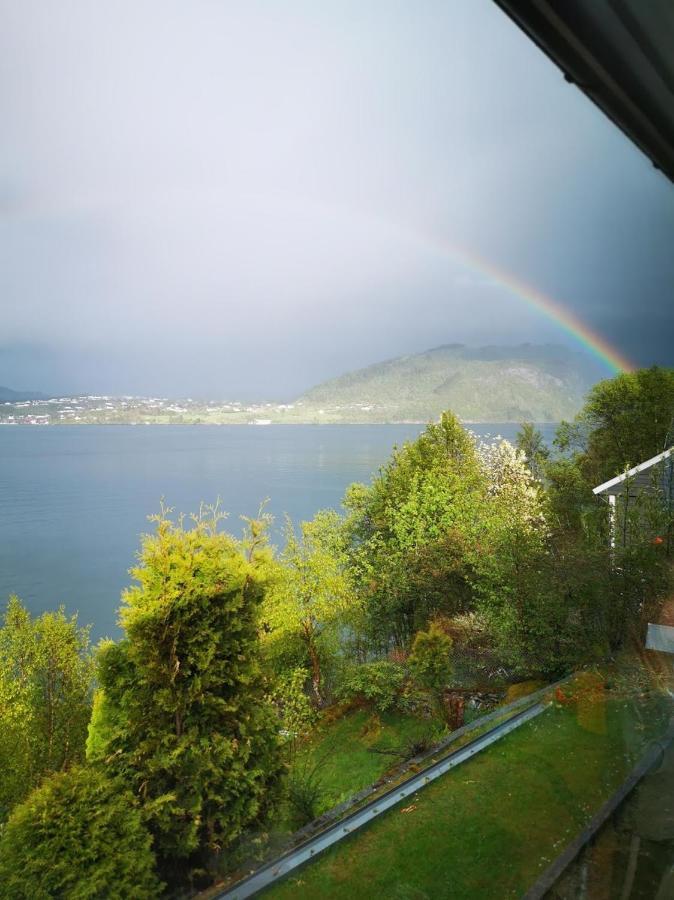 ברגן Bjornestrand Fjordside View מראה חיצוני תמונה